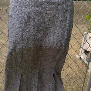 A Benedetto Black White full-length Skirt Junior Size 10  Very Good Condition